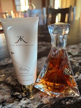 Kim Kardashian Pure Honey Body Lotion & Fragrance - White & Amber